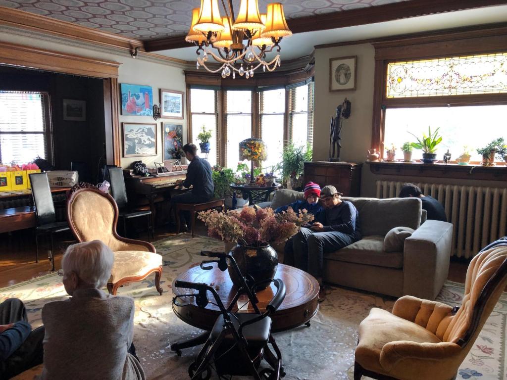 Munroe Inn Boutique Hotel - image 3