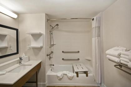 Hampton Inn Auburn - image 14