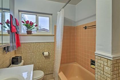 Charming Aurora House - 3 Blocks from UC Health! - image 14