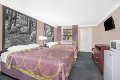 Super 8 by Wyndham Austell/Six Flags - image 13