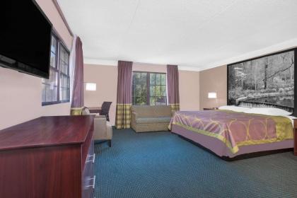 Super 8 by Wyndham Austell/Six Flags - image 14