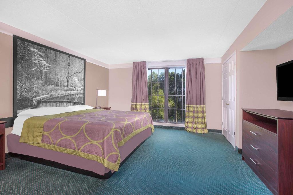 Super 8 by Wyndham Austell/Six Flags - image 5