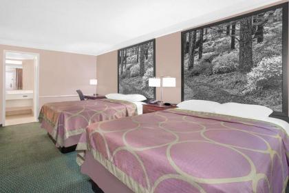 Super 8 by Wyndham Austell/Six Flags - image 7