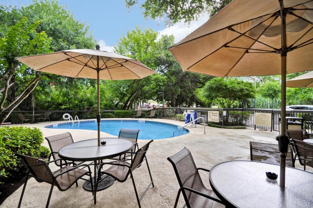 Hampton Inn Austin North - main image