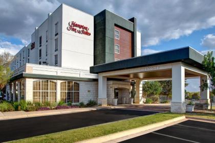 Hampton Inn & Suites-Austin Airport