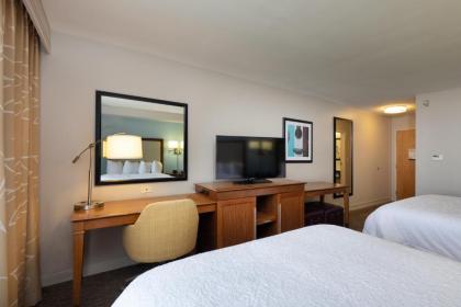 Hampton Inn & Suites-Austin Airport - image 5