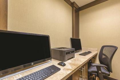 La Quinta Inn by Wyndham Austin North - image 2