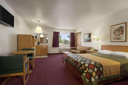 Super 8 by Wyndham Austin North/University Area - image 4