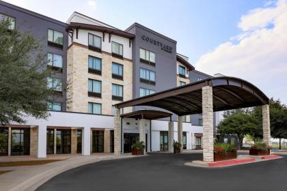 Courtyard Austin Airport - image 1