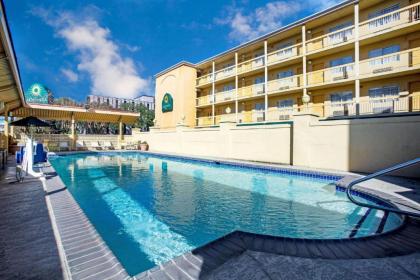 La Quinta Inn by Wyndham Austin Capitol / Downtown - image 2