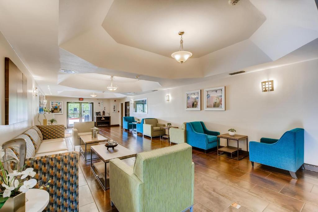 Orangewood Inn and Suites Midtown - main image