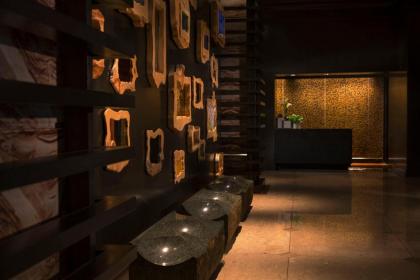 Renaissance Austin Hotel - image 2