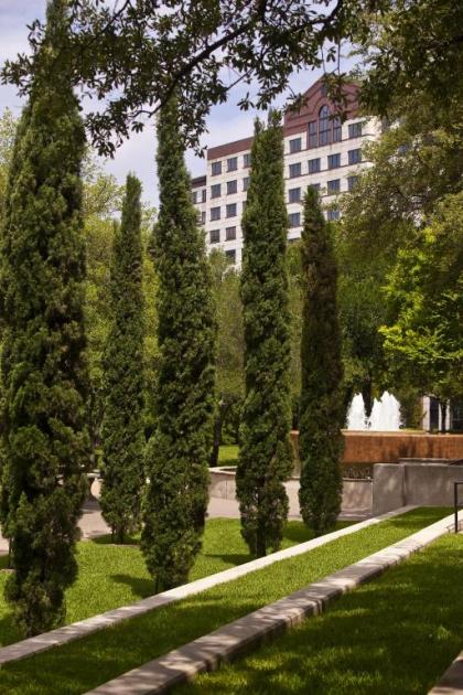Renaissance Austin Hotel - image 3