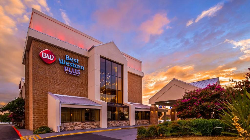 Best Western Plus Austin Central - main image