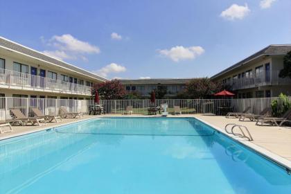 Motel 6-Austin TX - North - image 4