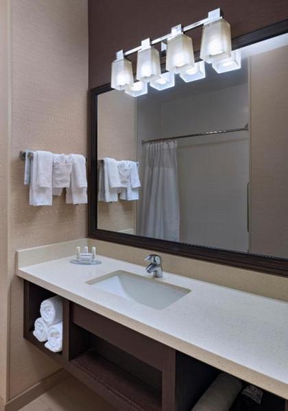Fairfield Inn and Suites by Marriott Austin Northwest/Research Blvd - image 5