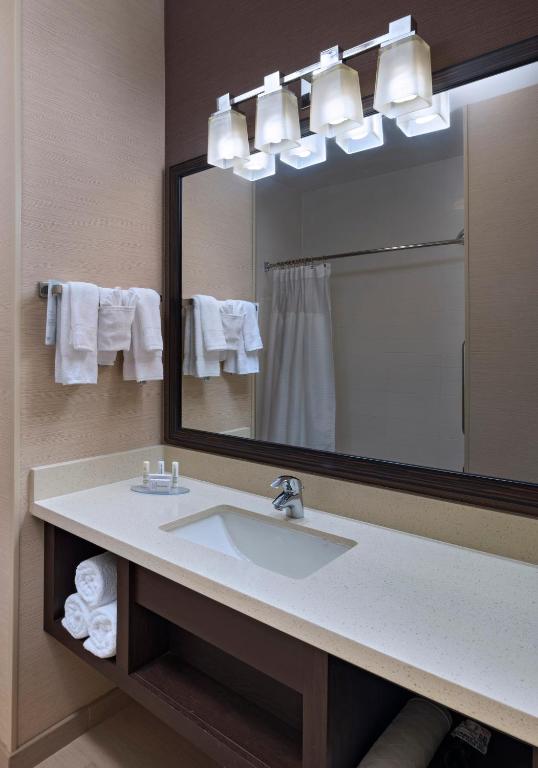 Fairfield Inn and Suites by Marriott Austin Northwest/Research Blvd - image 5