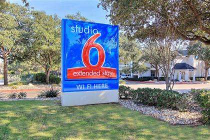 Studio 6-Austin TX - Midtown - image 2