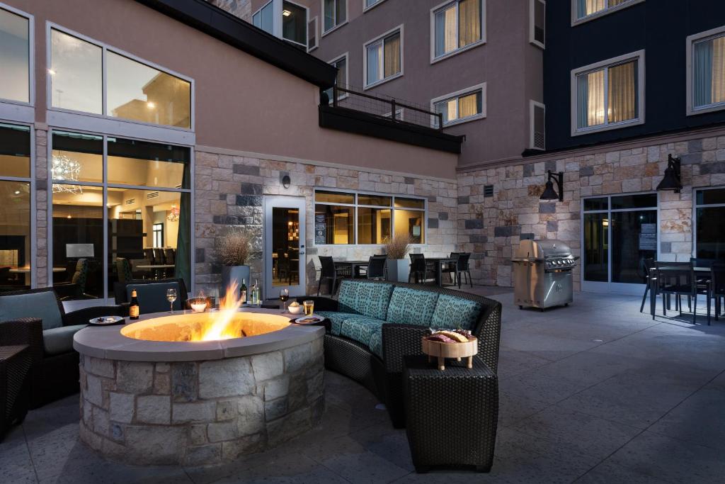 Residence Inn by Marriott Austin Lake Austin/River Place - image 2