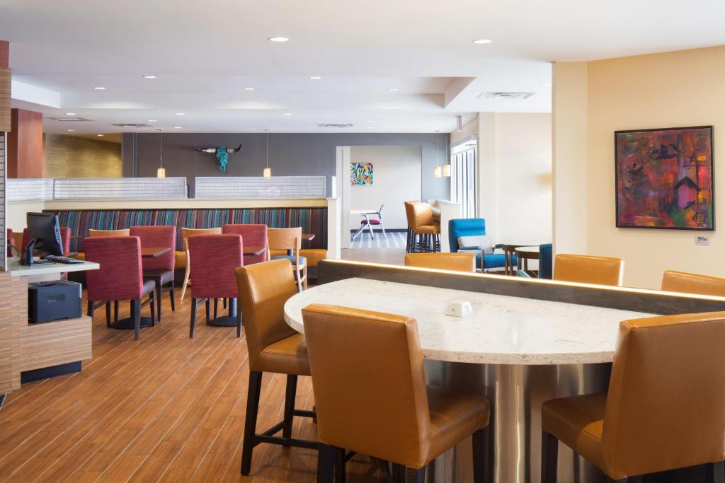 TownePlace Suites by Marriott Austin Round Rock - image 2