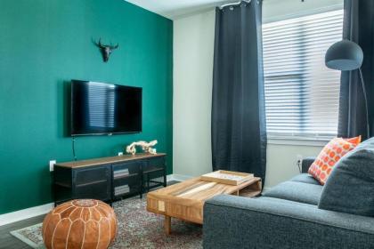 2BR South Congress Apt #2328 by WanderJaunt Texas