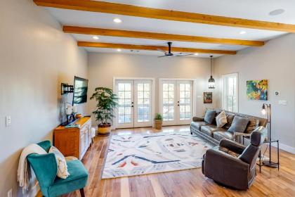 Hill Country Haven - image 3