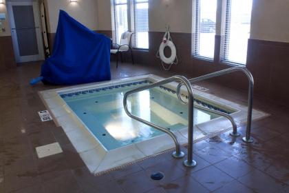 Holiday Inn Express & Suites Youngstown West I 80 an IHG Hotel - image 15