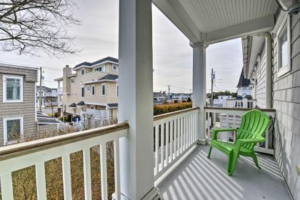 Grand Avalon Beach House - 2 Blocks to Water! - image 9