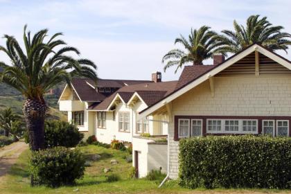 Banning House of Two Harbors - image 2