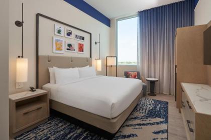 Serena Hotel Aventura Tapestry Collection By Hilton - image 3