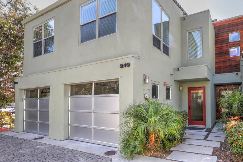 219 San Miguel - main image