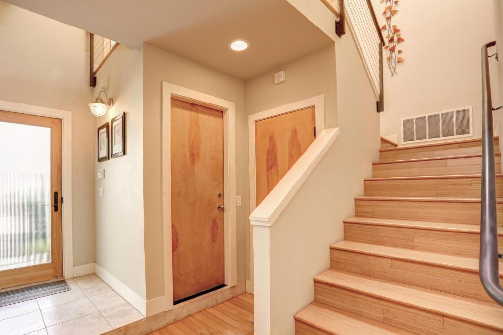 219 San Miguel - image 5
