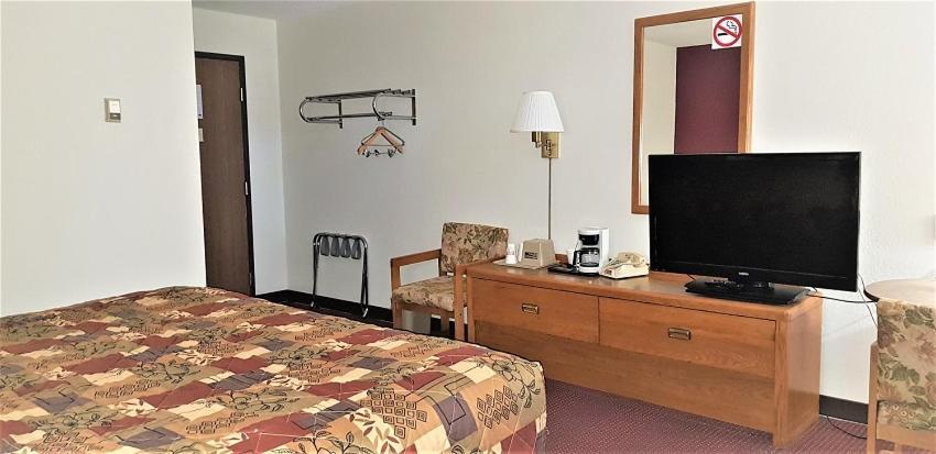 AmeriVu Inn & Suites-Avon - image 2