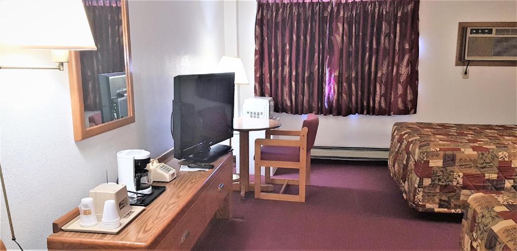AmeriVu Inn & Suites-Avon - image 5