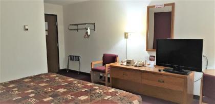 AmeriVu Inn & Suites-Avon - image 8