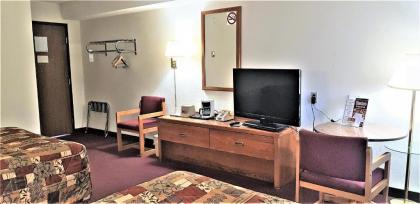 AmeriVu Inn & Suites-Avon - image 9