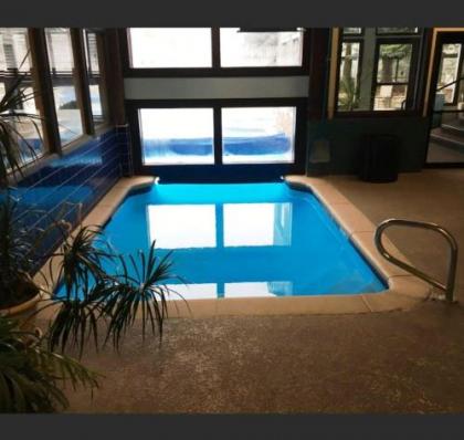 GetAways at Falcon Point Resort - image 4