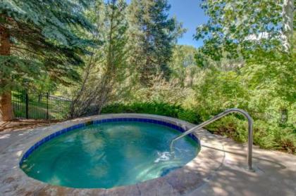 Brookside Retreat - image 3