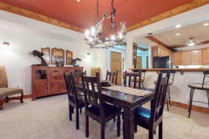 Brookside Retreat - image 5
