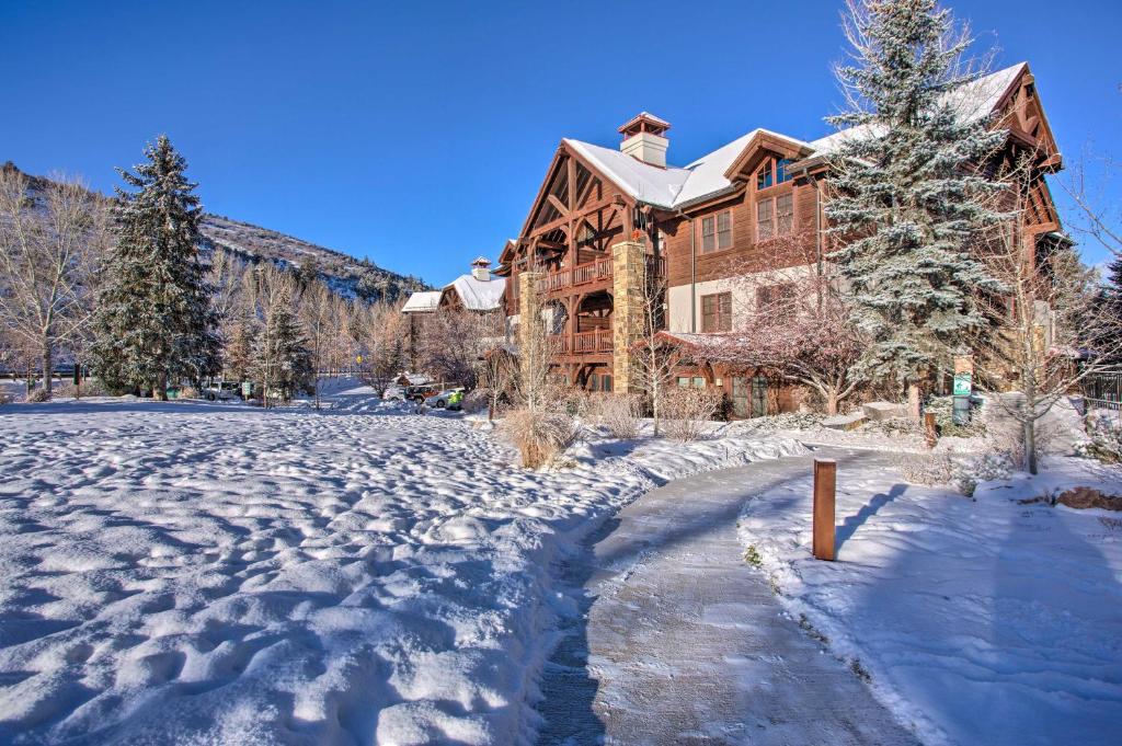 Avon Lodge Condo at Mtn Base with Hot Tub Access! - main image
