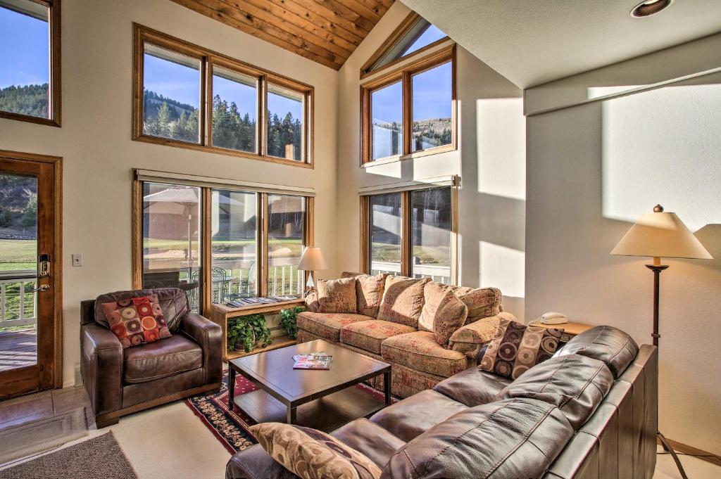 VIEW! 3BR Btwn Vail and Beaver Creek On Golf Course - main image