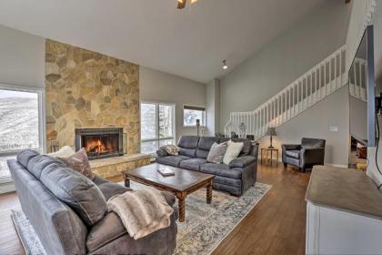 Upscale Townhome Between Beaver Creek and Vail!