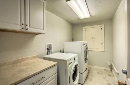 Avon Family Chalet with Hot Tub in EagleVail! - image 10