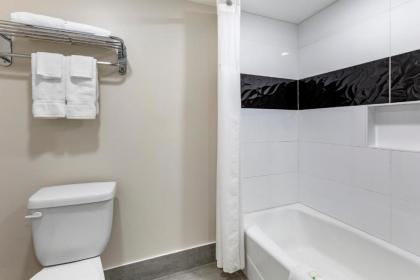 Quality Inn and Suites Goodyear - image 2