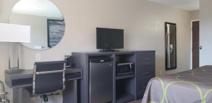 Super 8 by Wyndham Goodyear/Phoenix Area - image 13