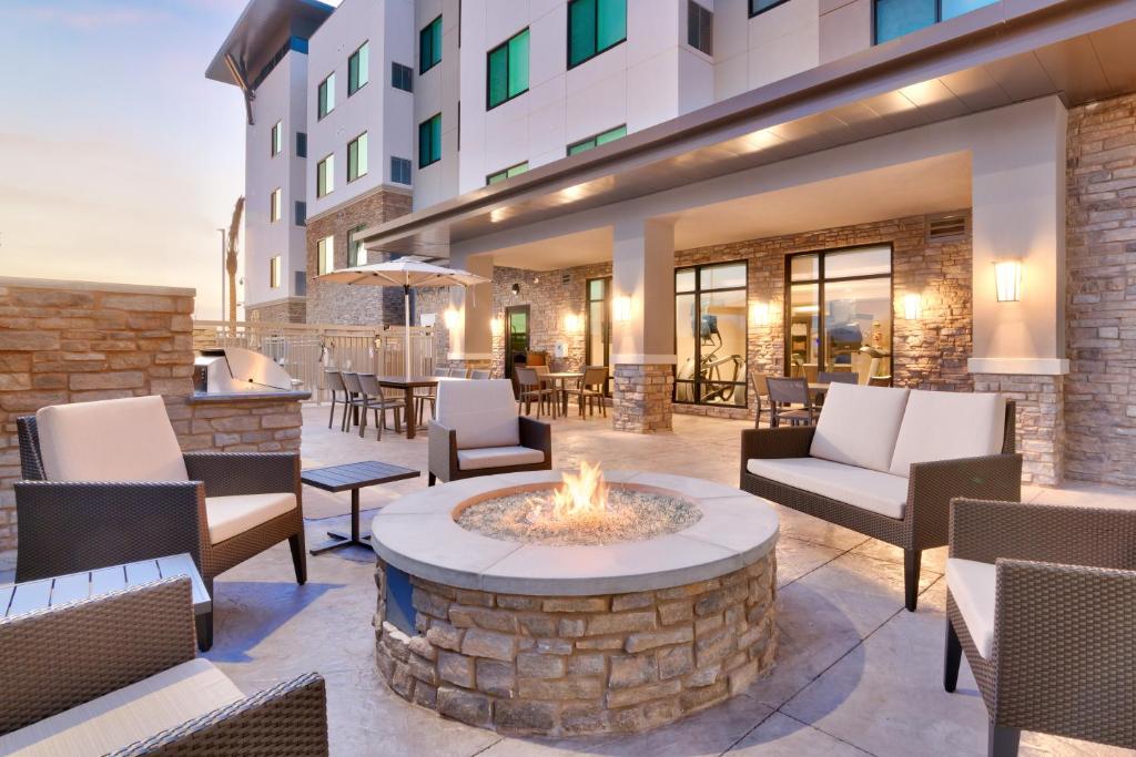 Residence Inn by Marriott Phoenix West/Avondale - image 7