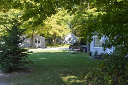 Baileys Sunset Cottages - image 9