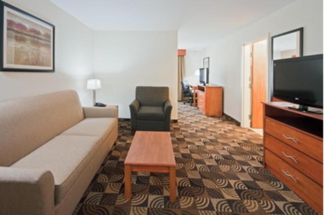 Holiday Inn Express Hotel & Suites Bainbridge an IHG Hotel - image 3