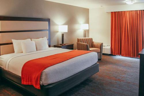 Quality Inn Sunridge Inn & Conference Center - image 7