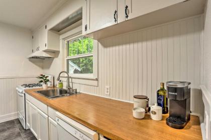 Pet-Friendly Baker City Abode with Private Yard - image 2